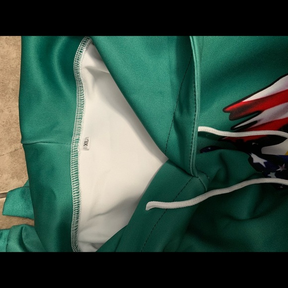 Green Bay Packers Hoodie - Picture 7 of 7